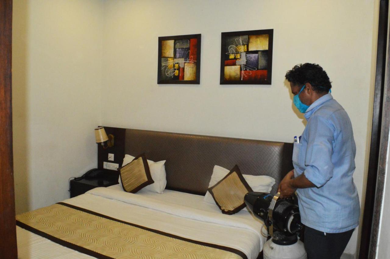 Madhav Muskan Residency Mathura Bagian luar foto