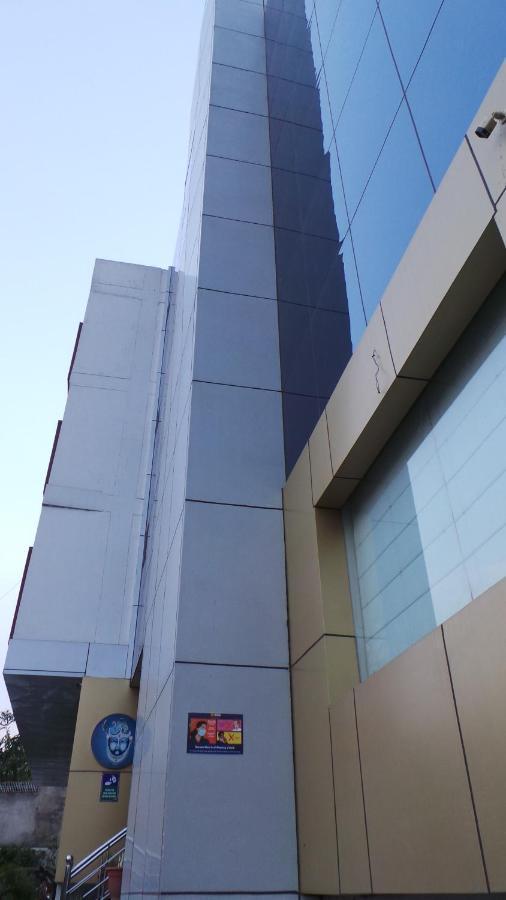 Madhav Muskan Residency Mathura Bagian luar foto