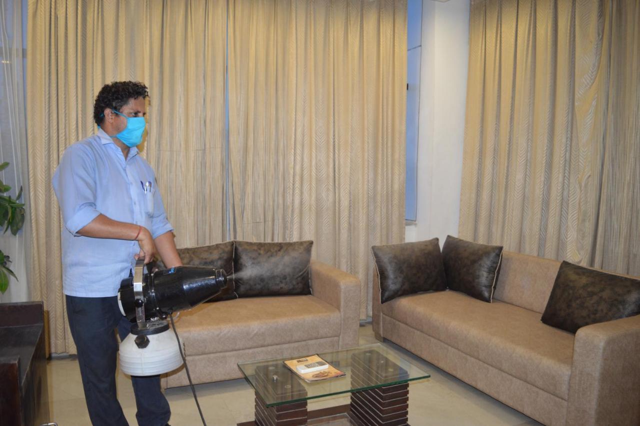 Madhav Muskan Residency Mathura Bagian luar foto
