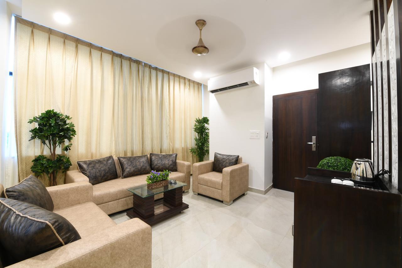 Madhav Muskan Residency Mathura Bagian luar foto