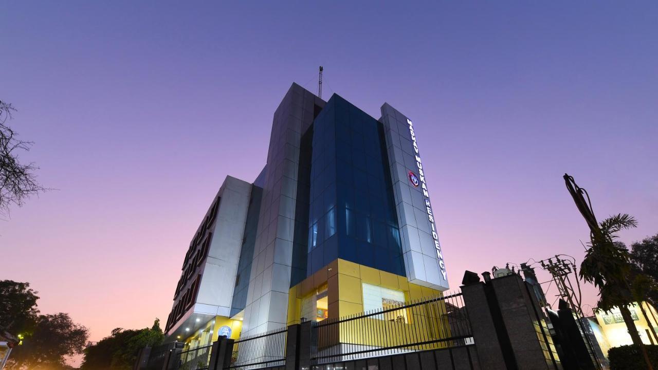 Madhav Muskan Residency Mathura Bagian luar foto
