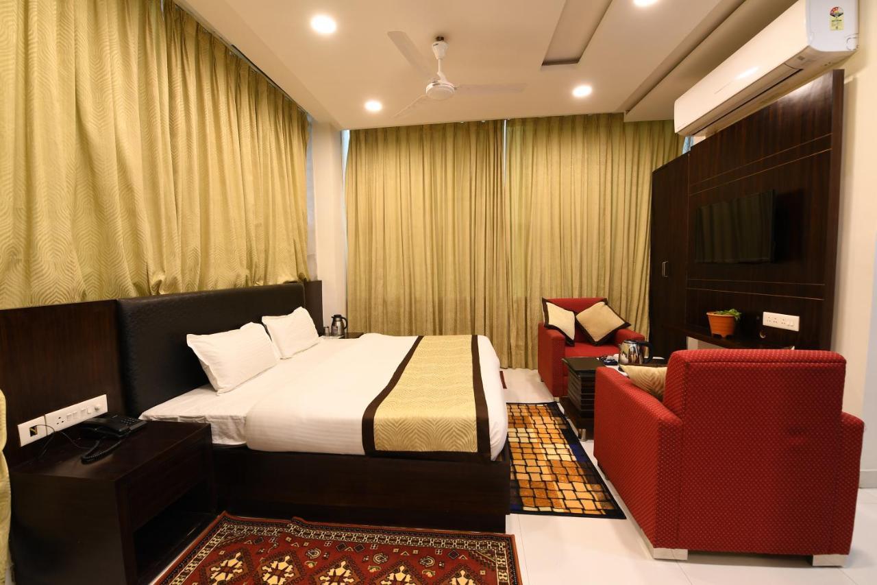 Madhav Muskan Residency Mathura Bagian luar foto