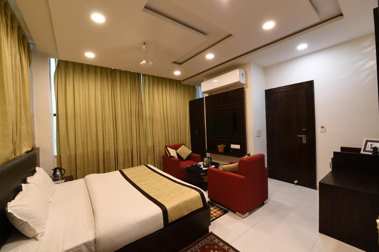 Madhav Muskan Residency Mathura Bagian luar foto