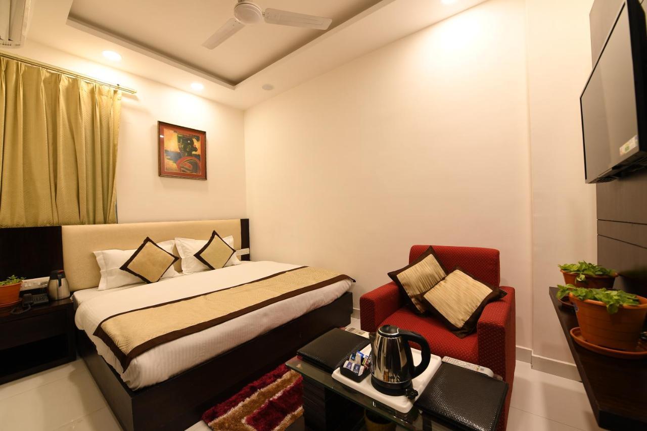 Madhav Muskan Residency Mathura Bagian luar foto